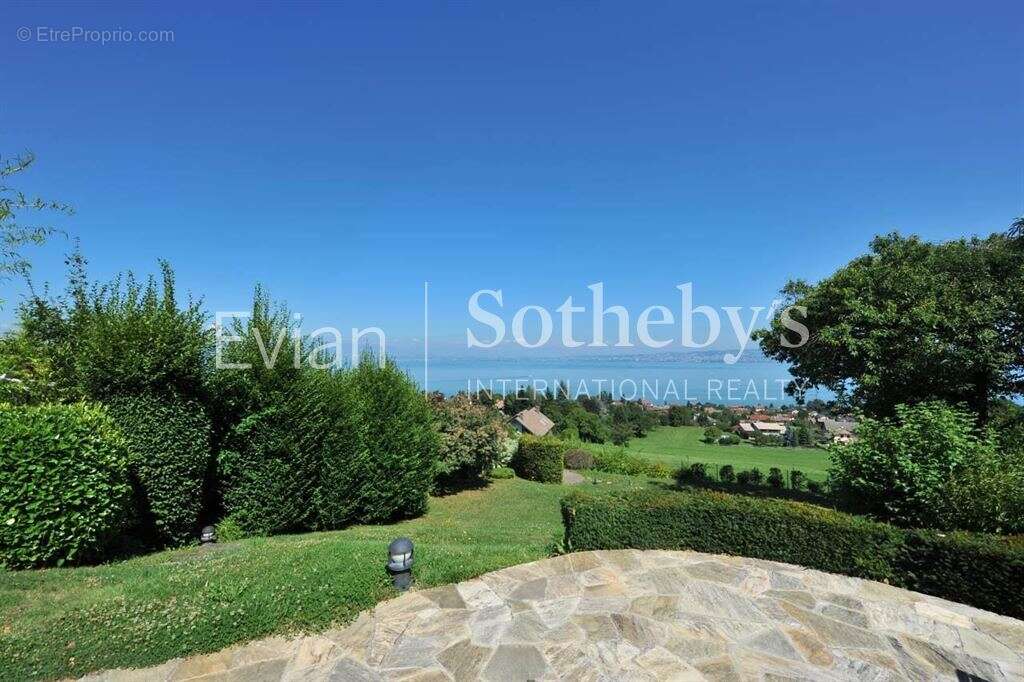 Maison à NEUVECELLE