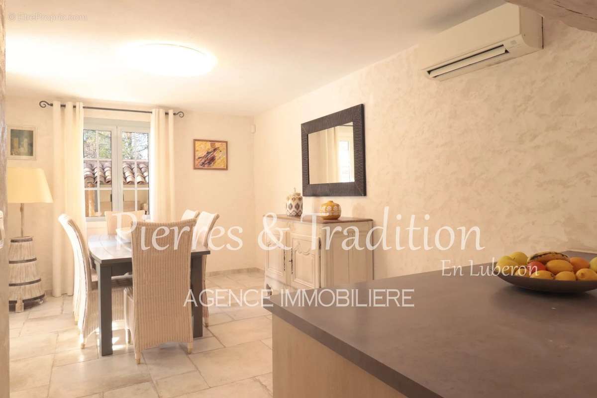 Maison à SAINT-SATURNIN-LES-APT