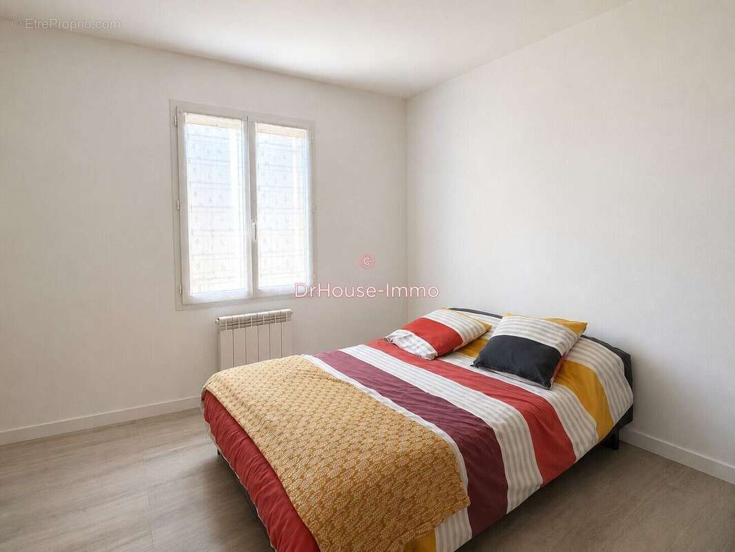 Maison 107 m² à Marsac-Sur-L'isle  - photo 8