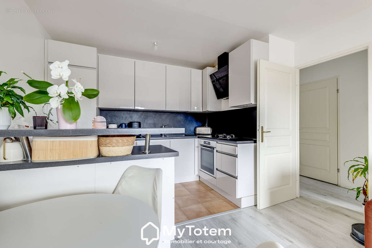 Appartement à SARTROUVILLE