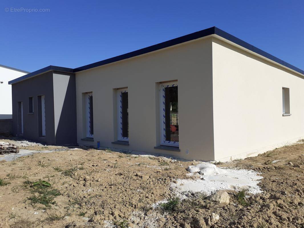 Maison à CARHAIX-PLOUGUER