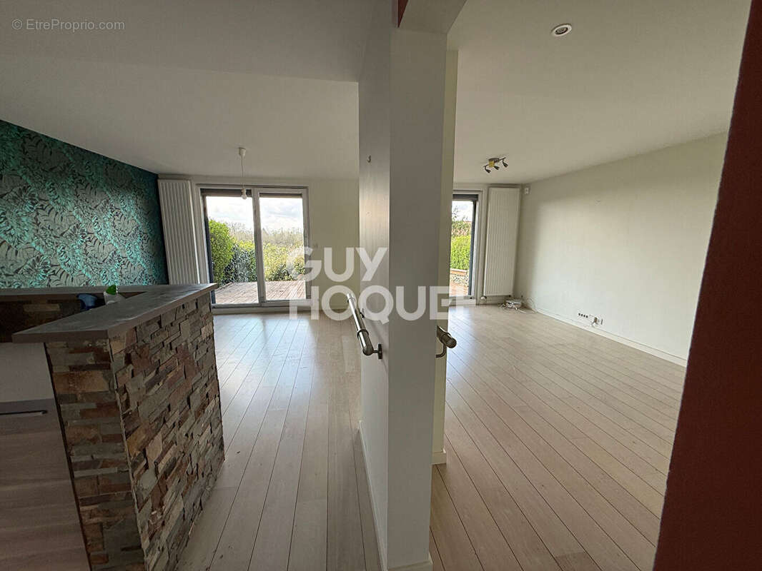 Maison à ECOLE-VALENTIN