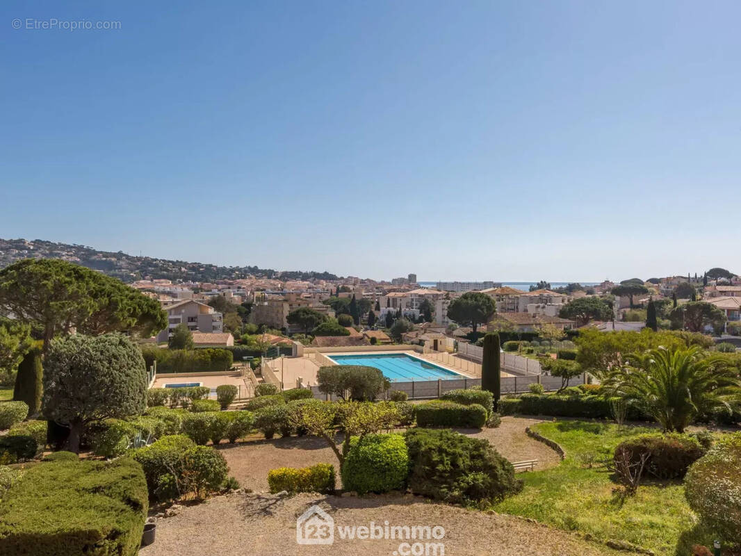 Résidence avec piscine, tennis et parc arboré ? un cadre privilégié proche du centre. - Appartement à SAINTE-MAXIME