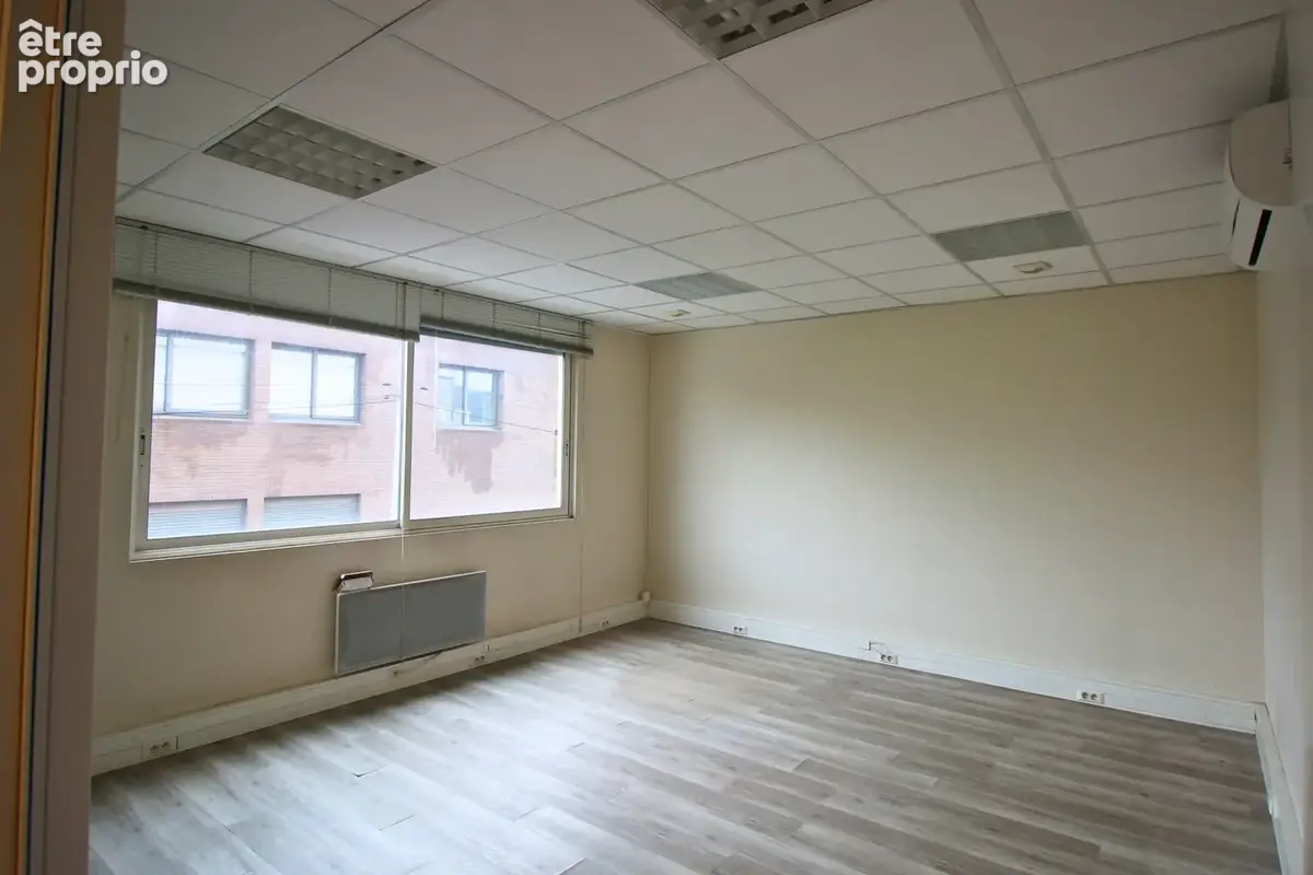 Entrepôt de 300 m2 - photo 3
