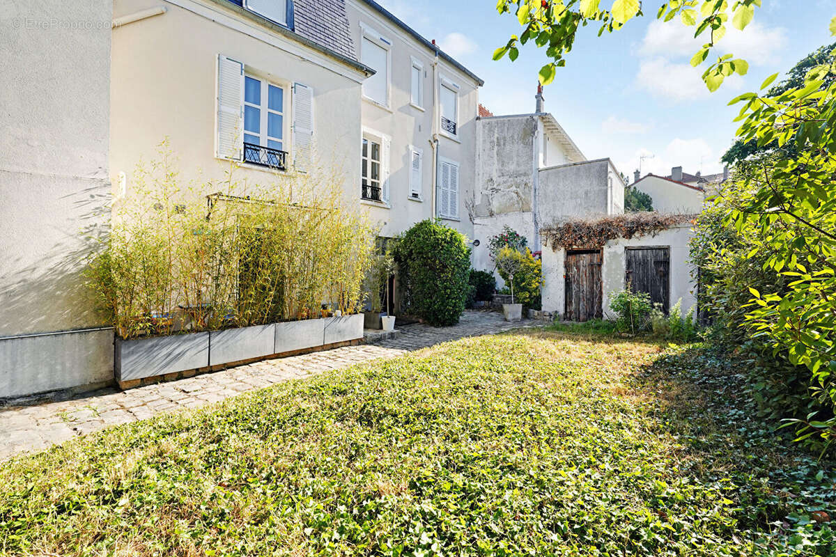 Appartement à LE PERREUX-SUR-MARNE