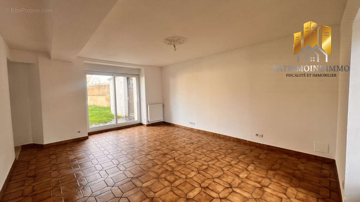Maison à GESNES-LE-GANDELIN