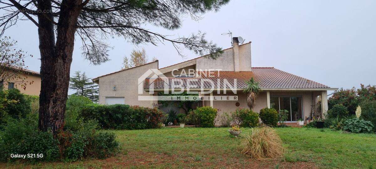 Maison à LAUZERVILLE