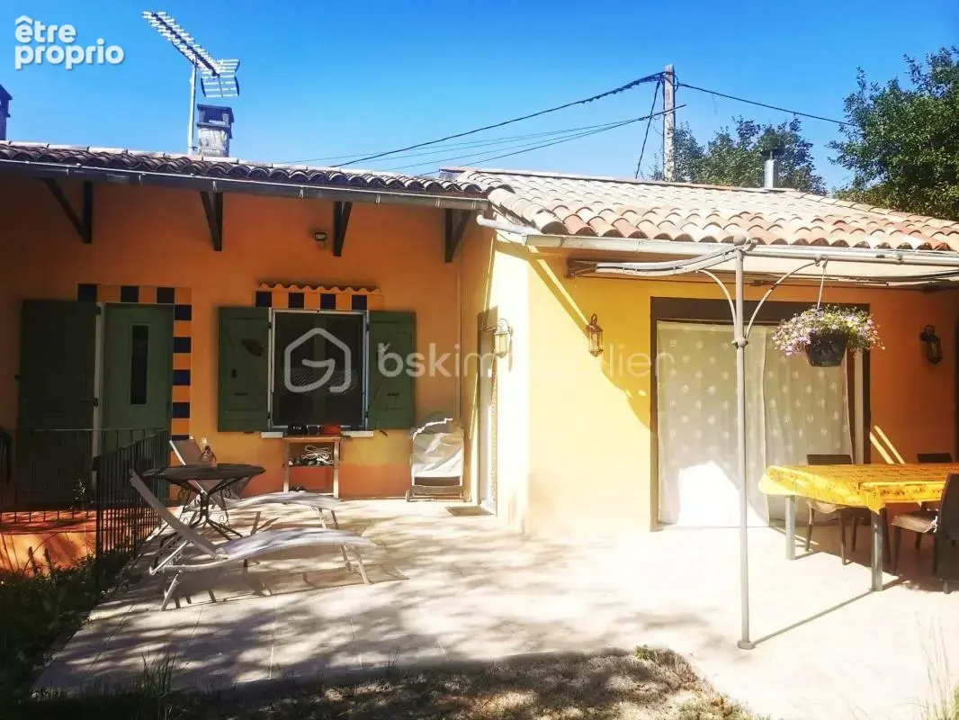THOARD - Maison coup de cœur ! 68m² - 2 chambres - terrasse - terrain - photo 6