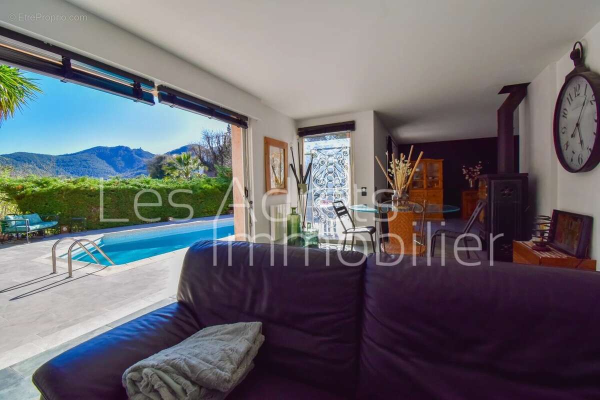 Maison à LES ADRETS-DE-L'ESTEREL