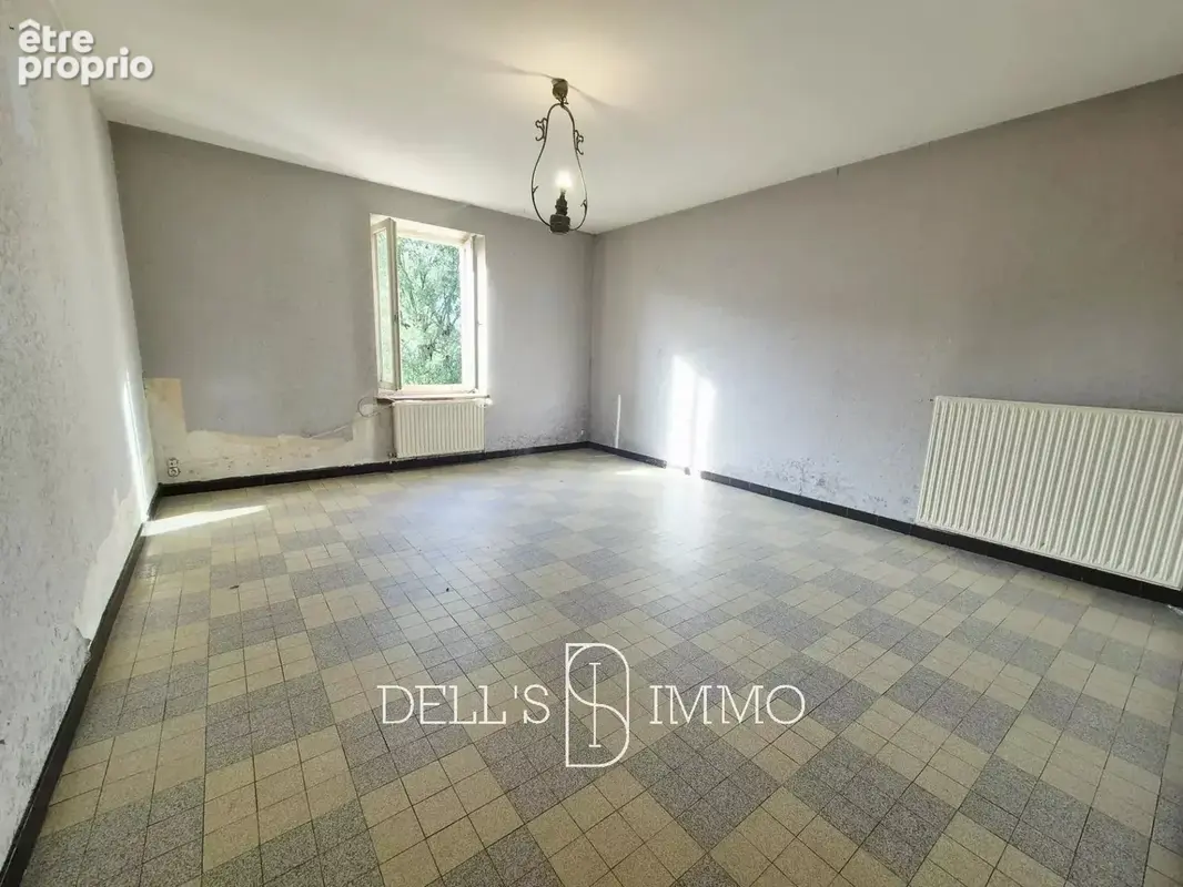 Maison ancienne avec dépendances, terrain et jolie vue - photo 9