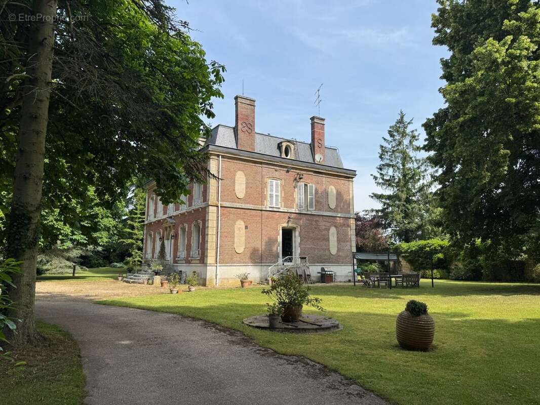 Autre à PACY-SUR-EURE