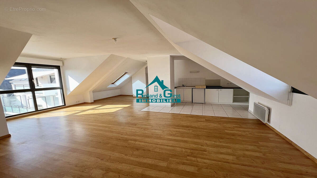Appartement Acigne 2 pièce(s) 59m² - photo 2