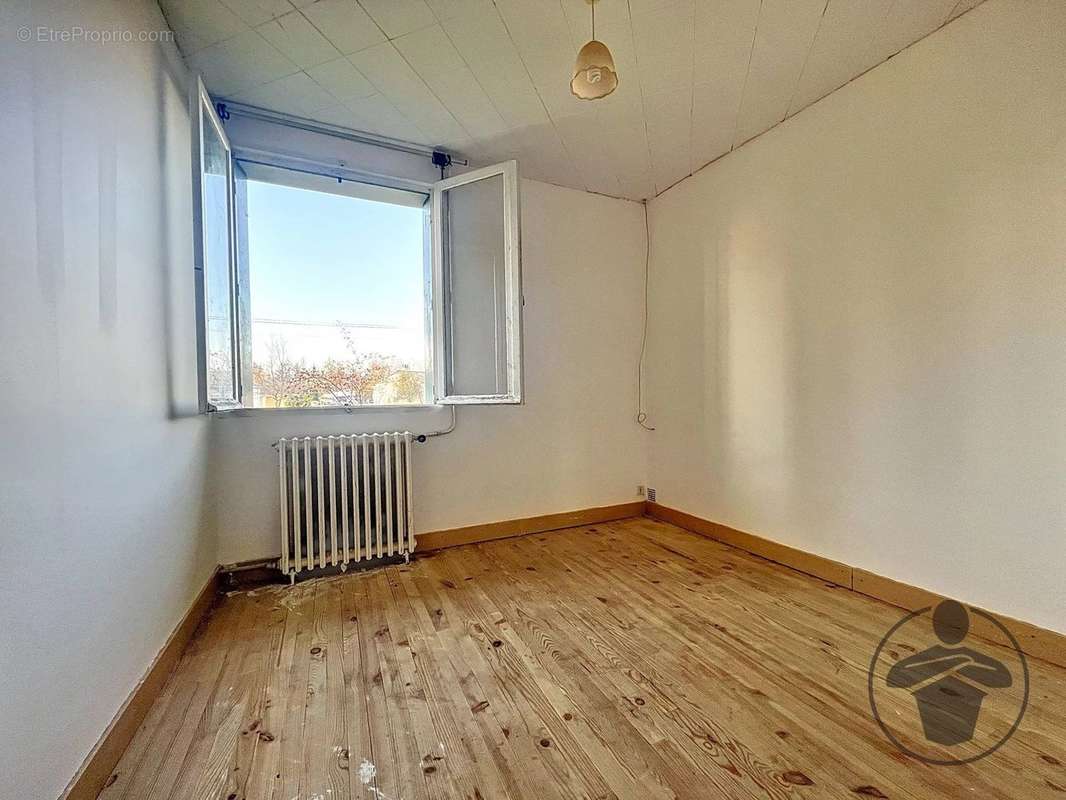 Maison à LES EGLISOTTES-ET-CHALAURES