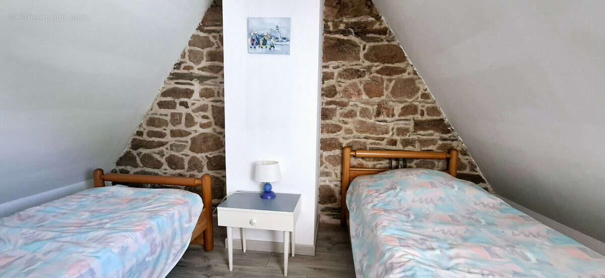 Maison à TREDREZ-LOCQUEMEAU