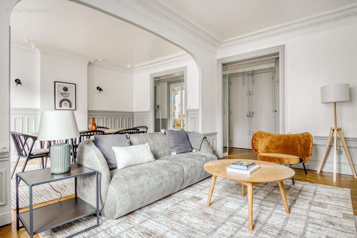 Appartement à PARIS-14E