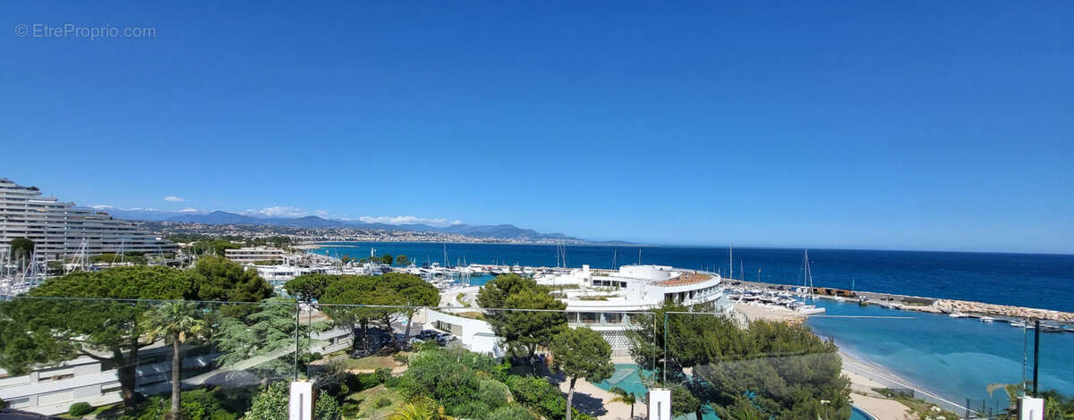 Appartement à VILLENEUVE-LOUBET
