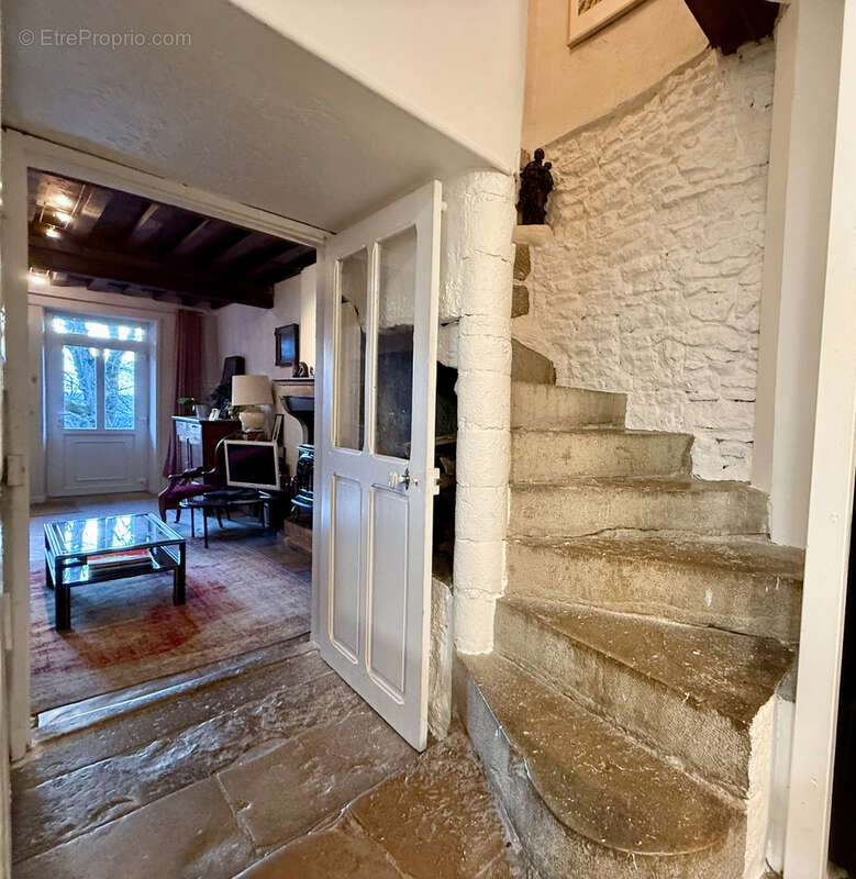 Maison à VEZELAY