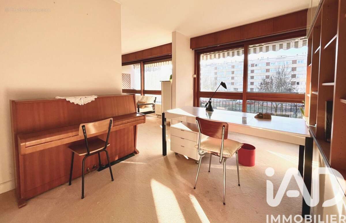 Photo 2 - Appartement à LE PLESSIS-ROBINSON