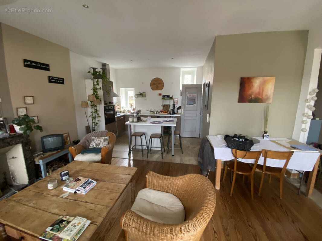 Appartement à VIC-FEZENSAC