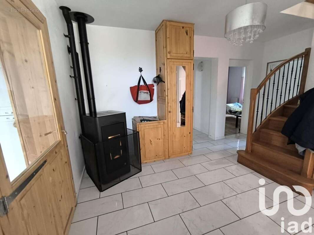 Maison 134 m² à Charmont-Sous-Barbuise  - photo 4