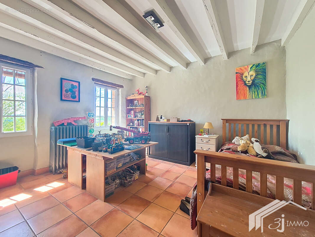 Maison à LE CASTERA