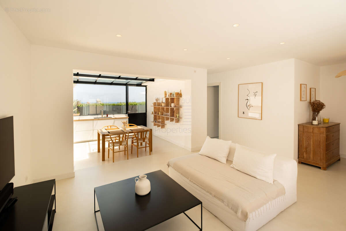 Petite maison chic et intemporelle aux Hauts de Vaugrenier - photo 13