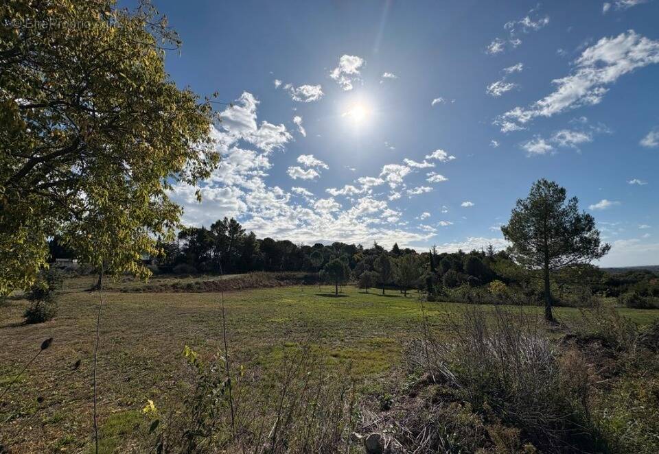 Terrain à MONTPEZAT