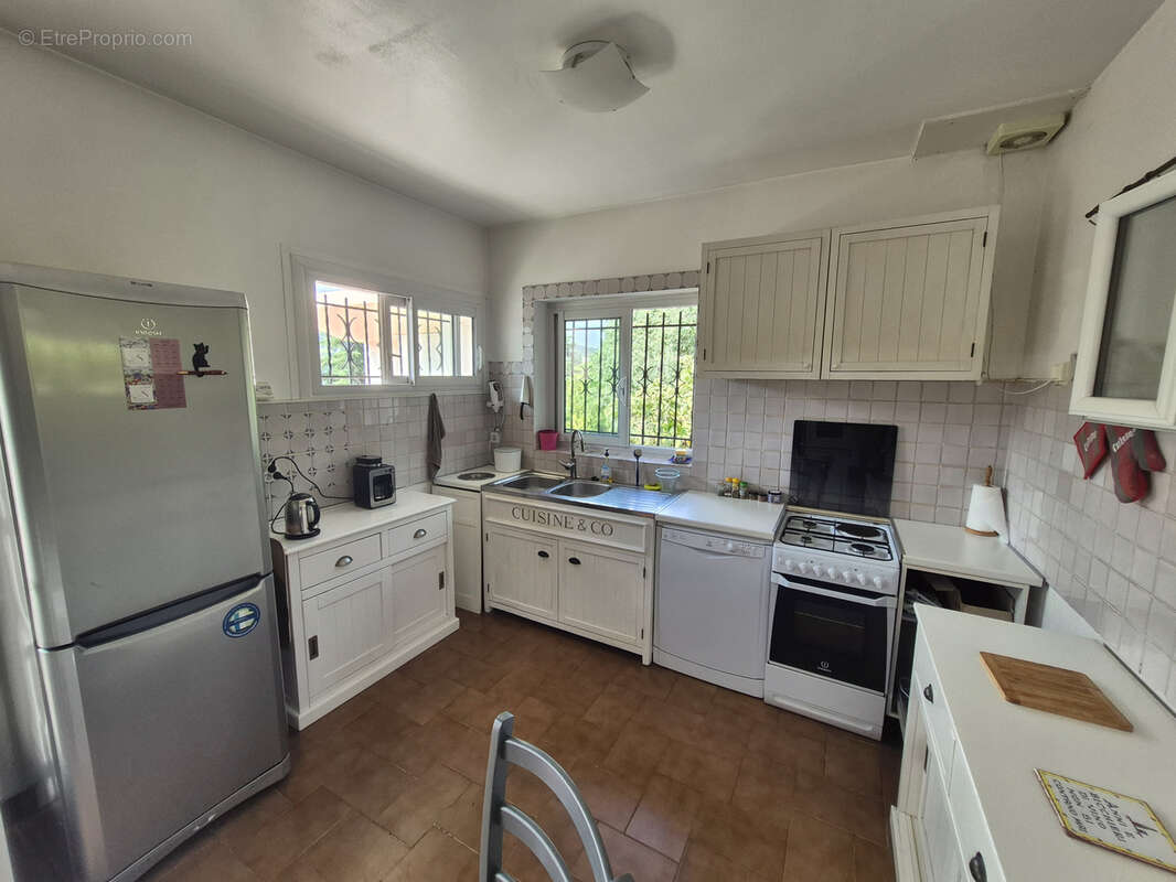 Villa avec 7 pièces 215 m2 à Carnoux-En-Provence - photo 4