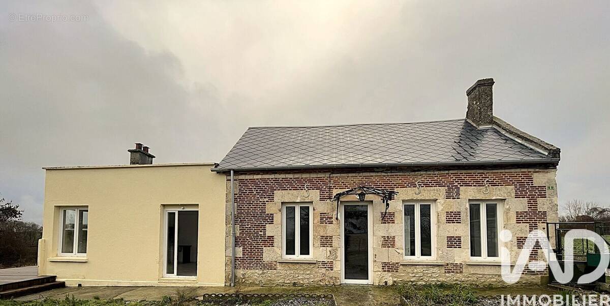 Photo 1 - Maison à MONTIGNY-LE-FRANC