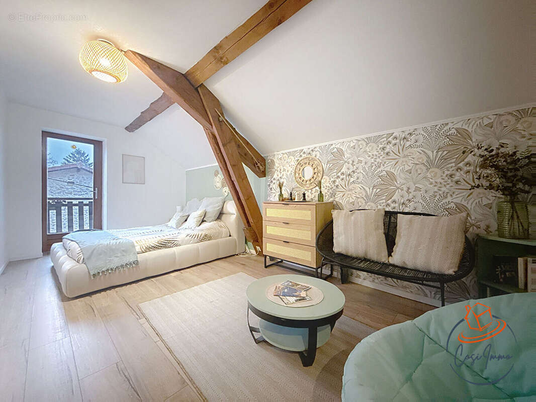 Maison à BELLEGARDE-SUR-VALSERINE