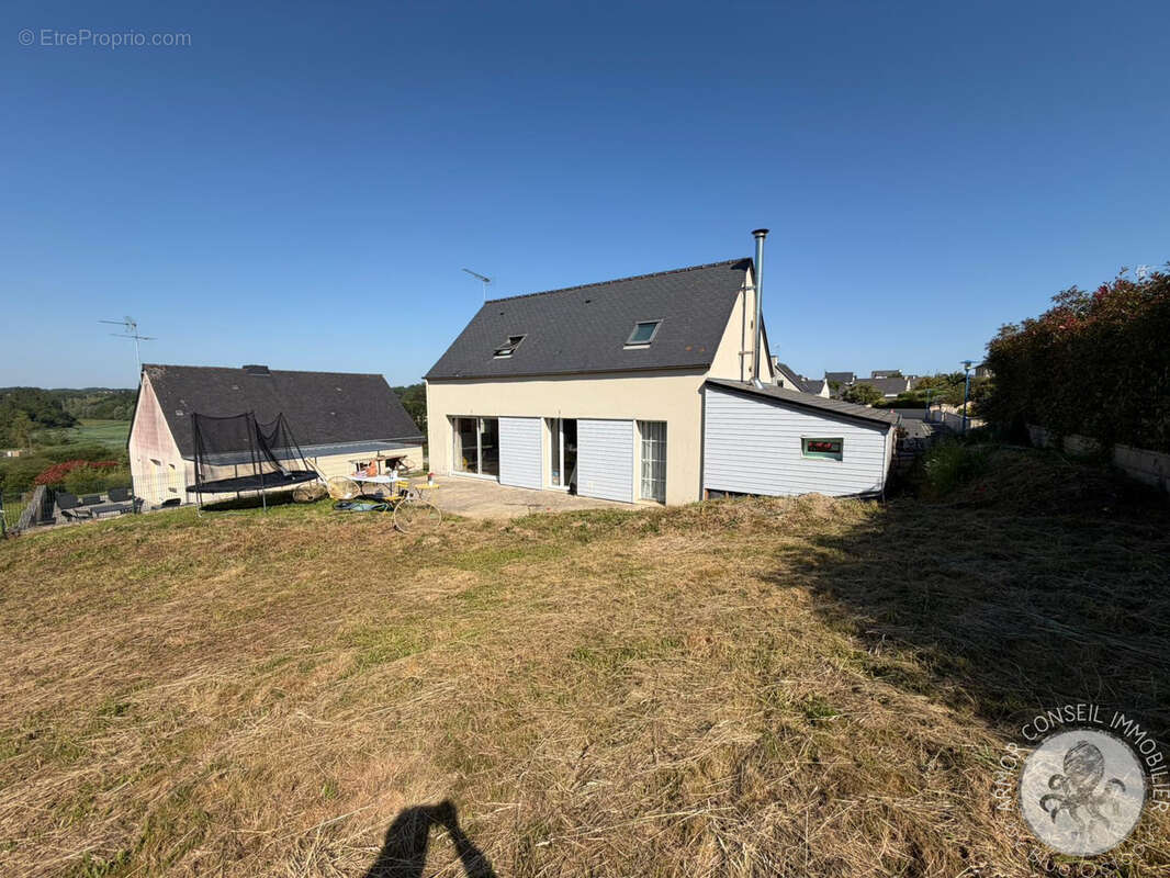 Maison à CREHEN