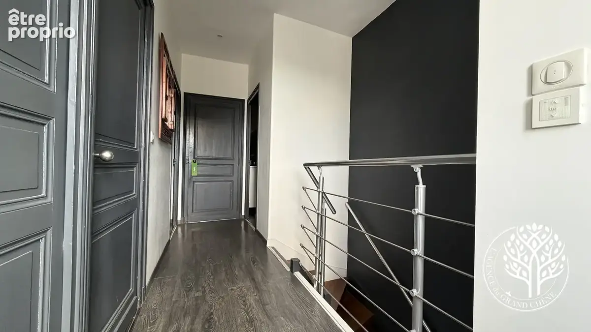 MAISON DE VILLE PARFAITE: intégralement restaurée, aux prestations soignées - photo 9