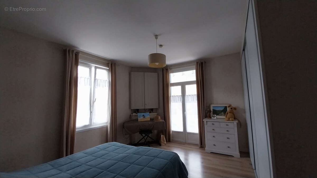 Maison à SAINT-ASTIER