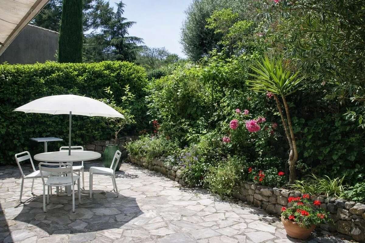 Appartement à VILLENEUVE-LOUBET