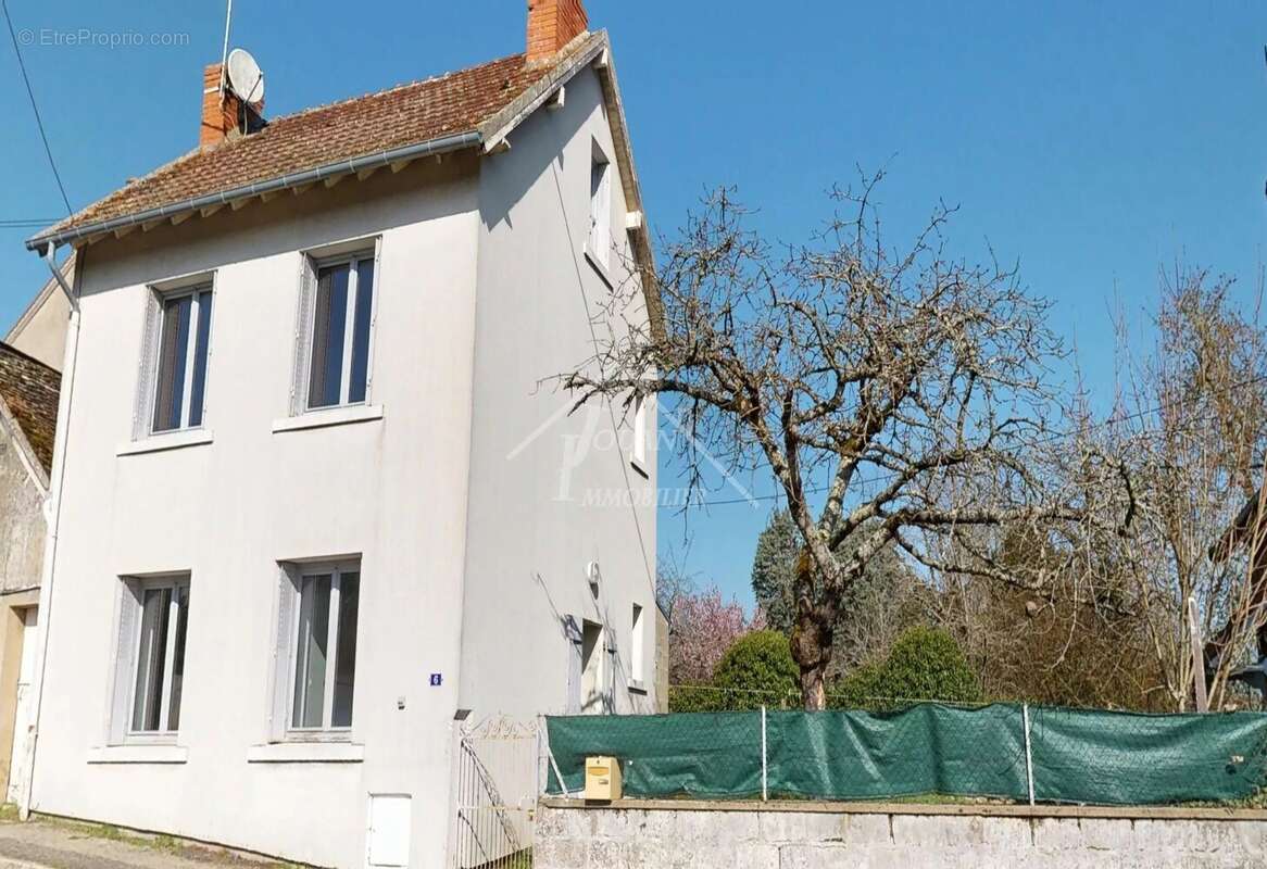 Maison à BOURBON-L'ARCHAMBAULT