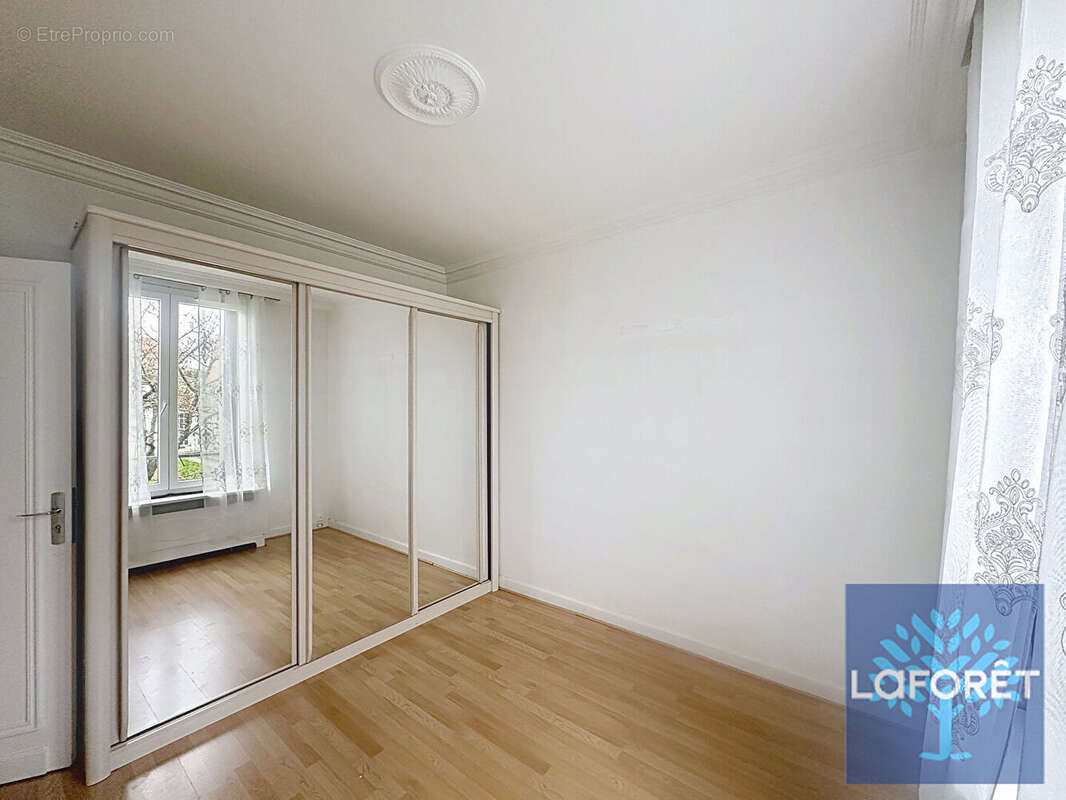 Maison à VIGNEUX-SUR-SEINE