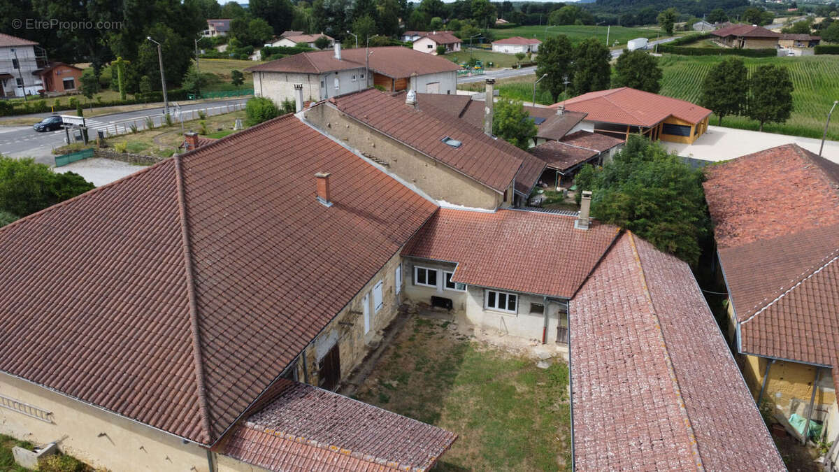 Maison à VILLEMOTIER