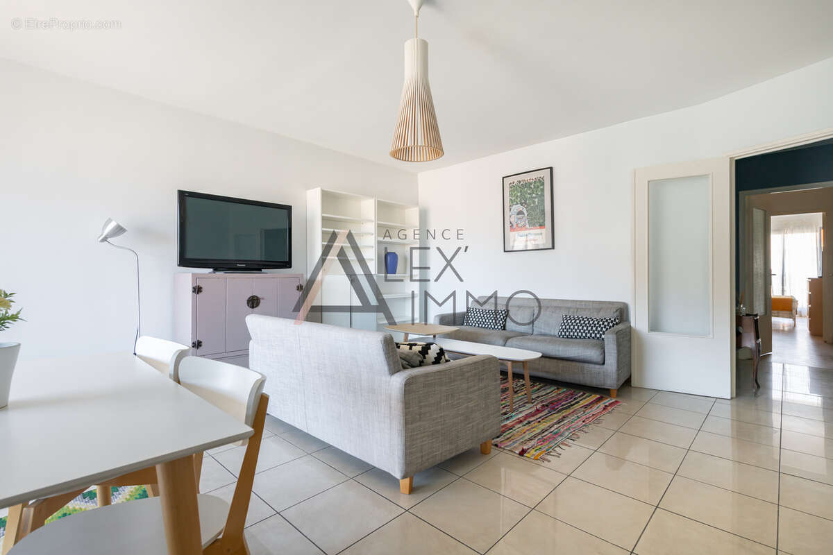 Appartement à MARSEILLE-5E