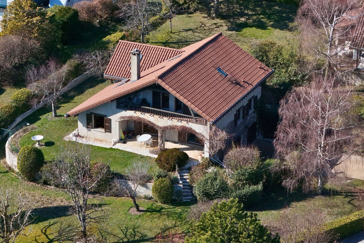 Maison à SAINT-ISMIER