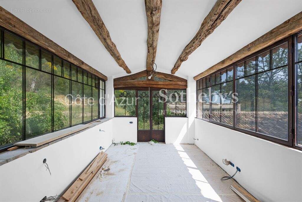 Maison à TOURRETTES