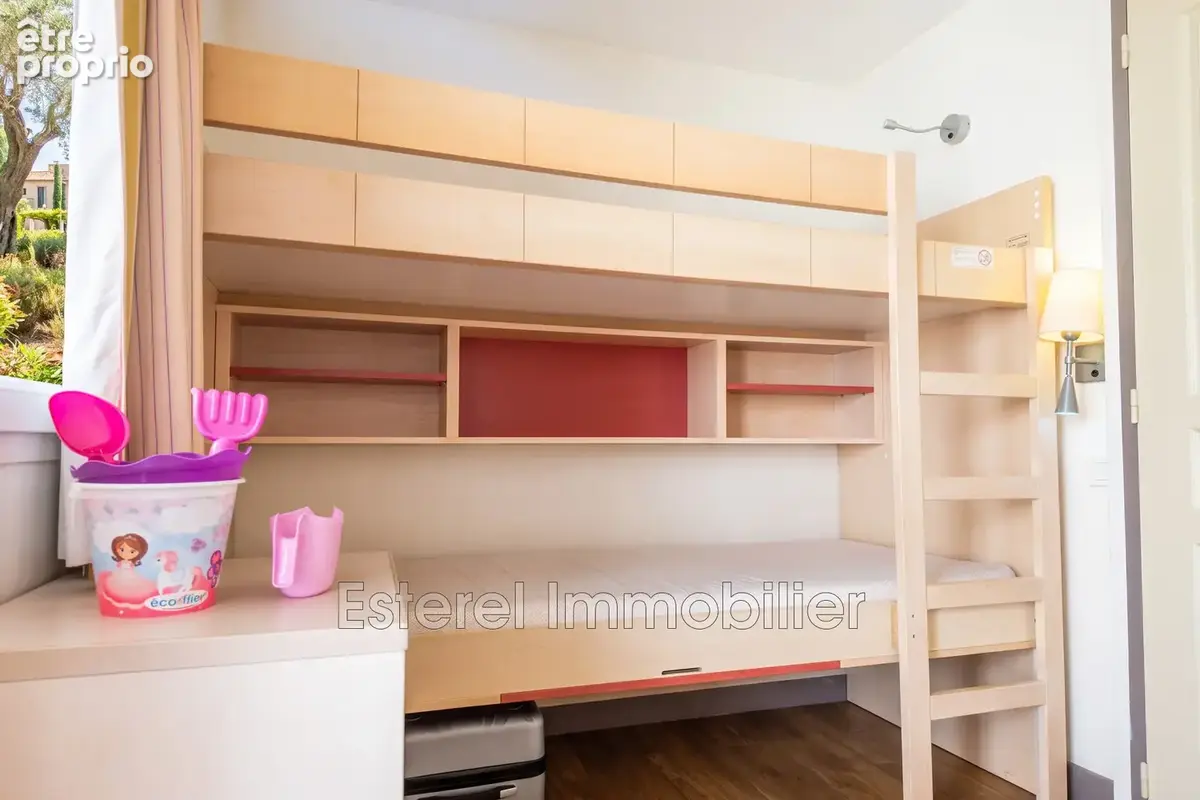 Appartement 1 pièce 27 m² à vendre à Saint-Raphael (83700) - photo 3