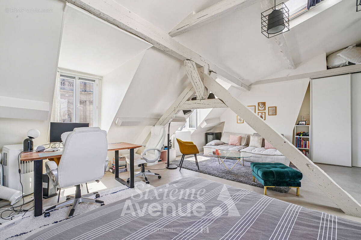 Appartement à PARIS-4E