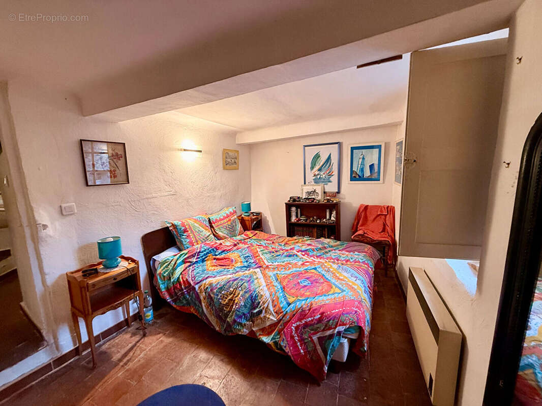 Maison de village R+3 T5 avec petite maisonnette de 19m2 à rénover - photo 6