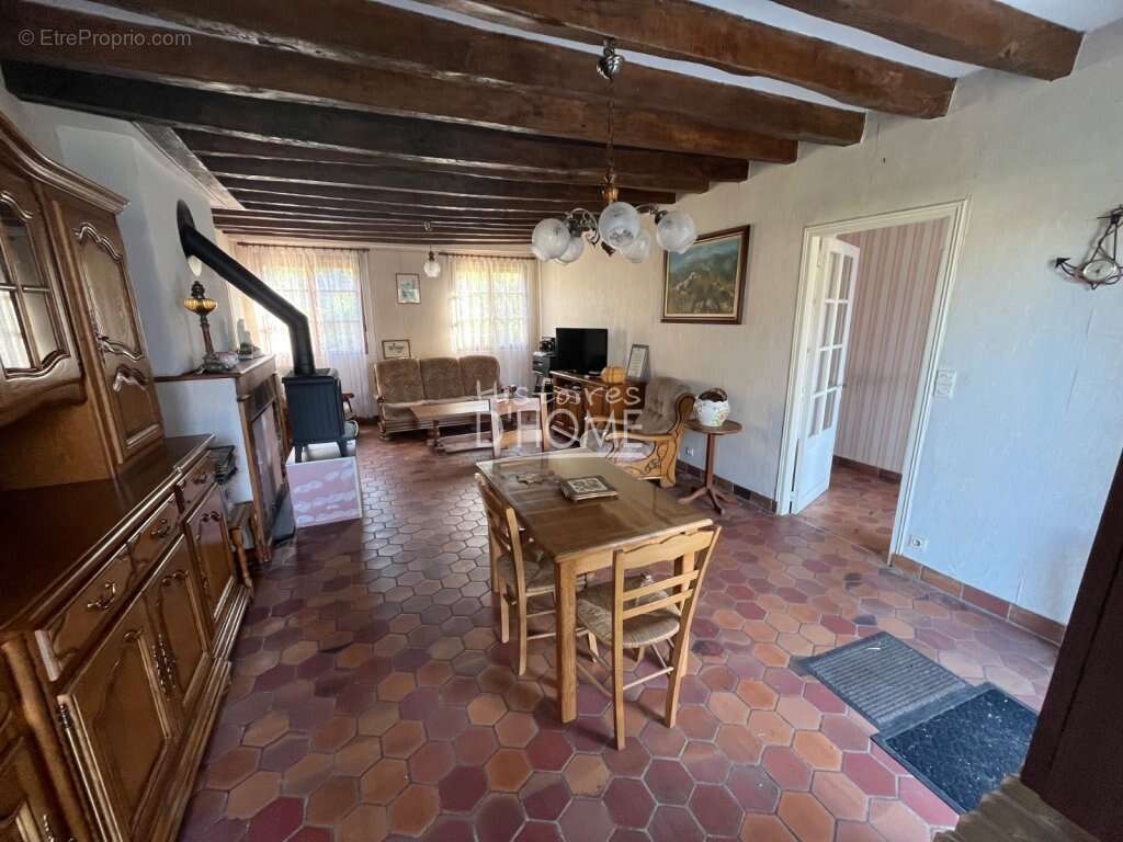 Maison à BETON-BAZOCHES