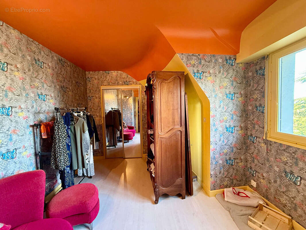 Maison à COMMELLE-VERNAY