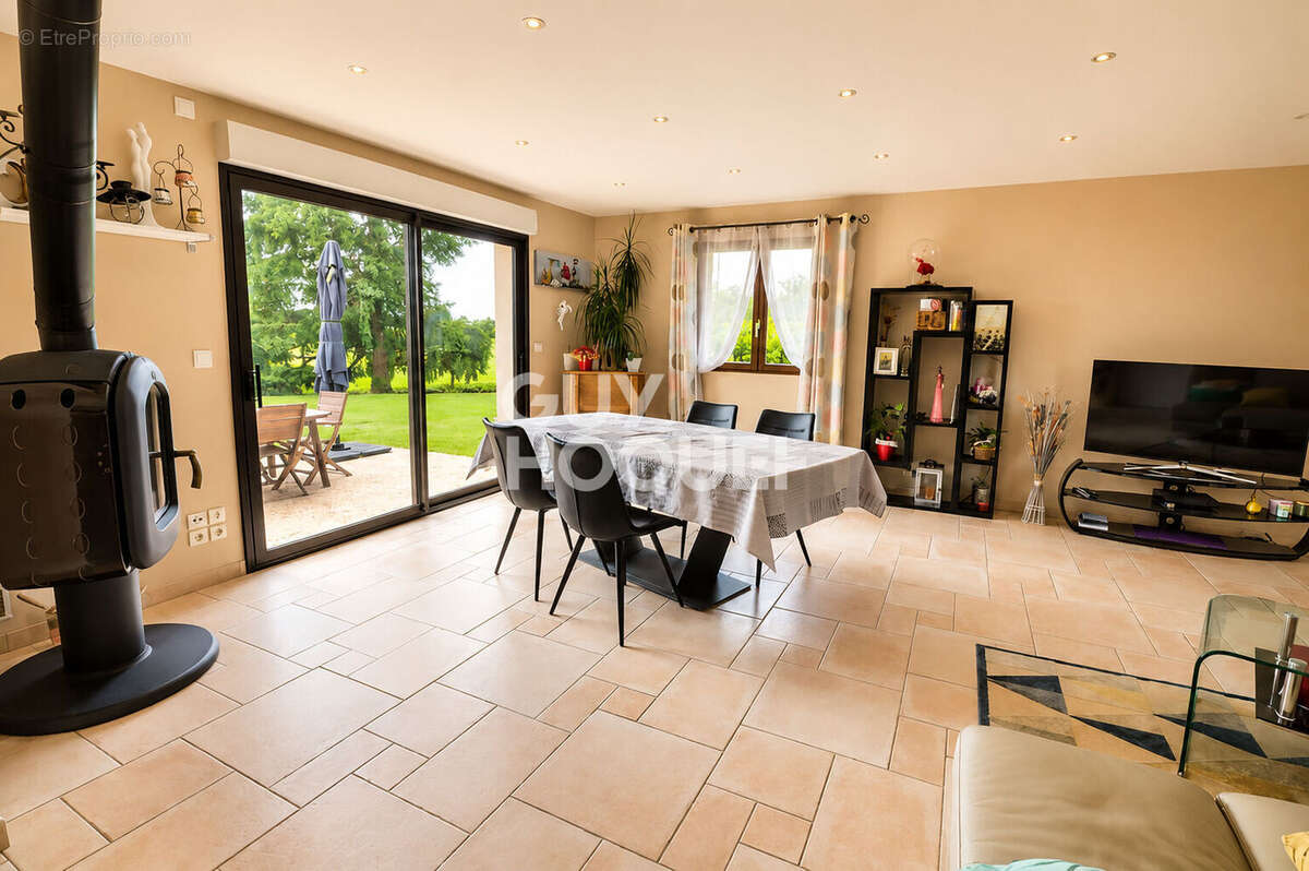 Maison à BERNAY