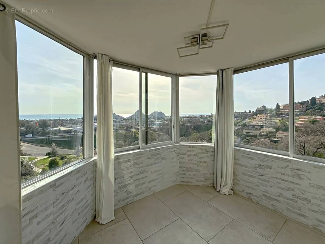 Appartement à VILLENEUVE-LOUBET