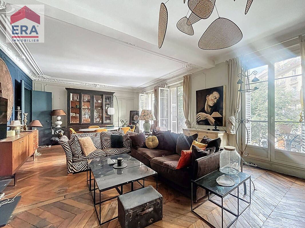 Appartement à PARIS-9E