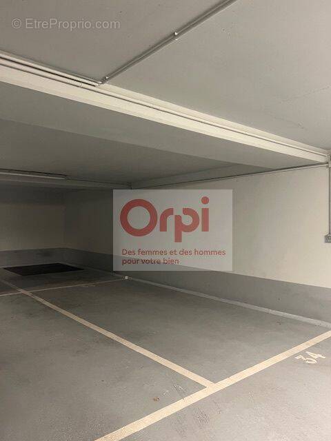 Parking à ISSY-LES-MOULINEAUX