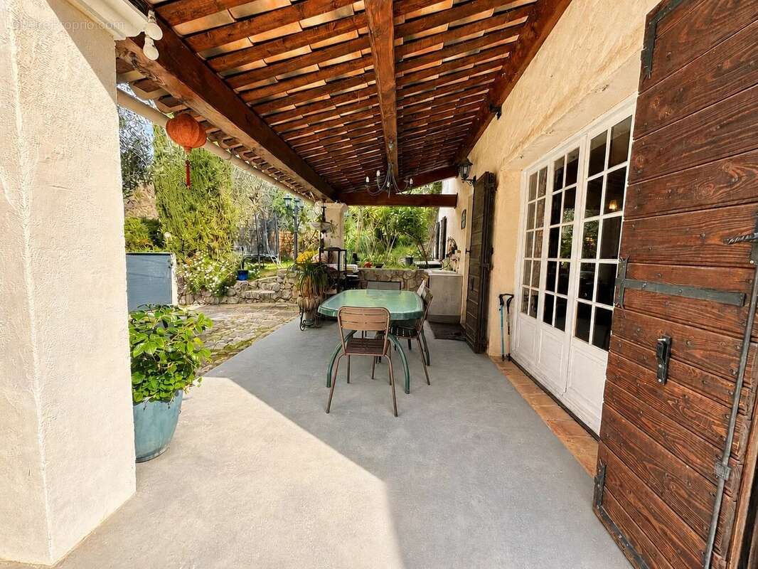 Maison à CONTES